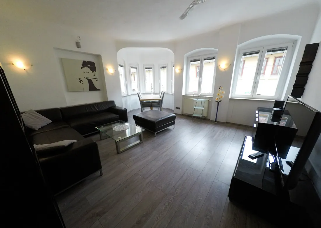 Wohnbereich in einem Business-Apartment Auf dem Rain 1